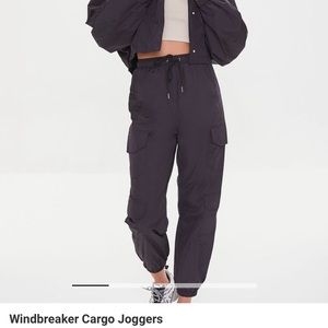 Windbreaker joggers
